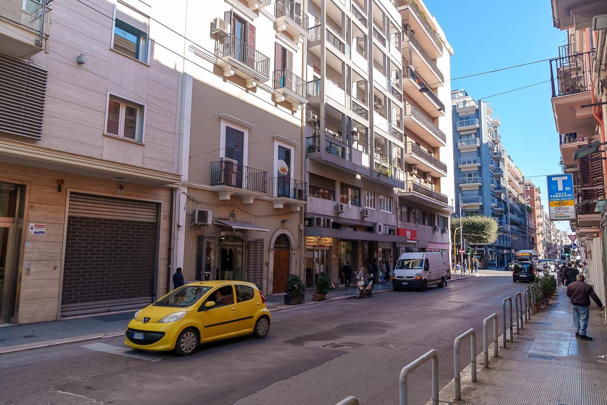 Via Prospero Petroni 9 - Bari Stazione - Hotel ภายนอก รูปภาพ
