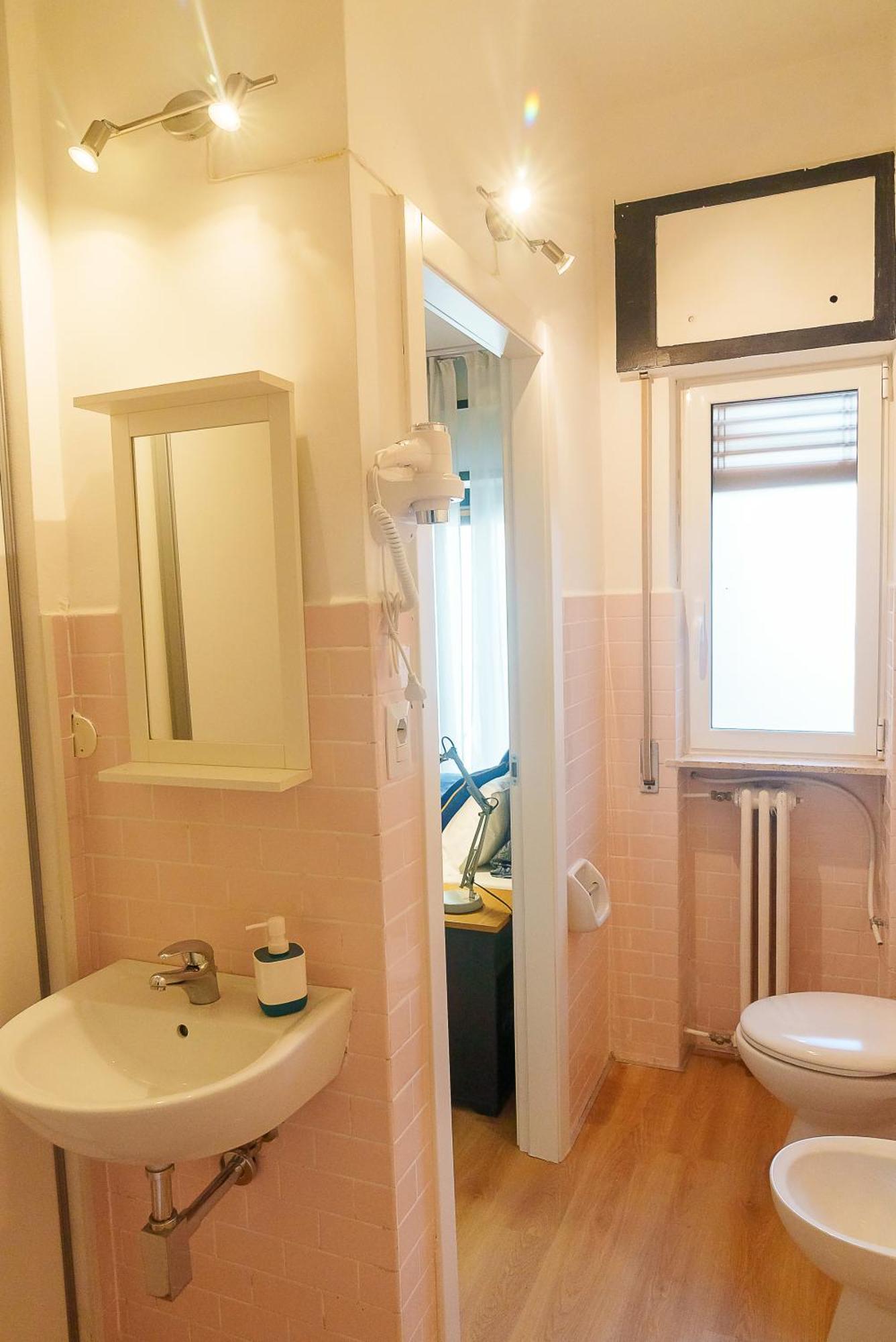 Via Prospero Petroni 9 - Bari Stazione - Hotel ภายนอก รูปภาพ