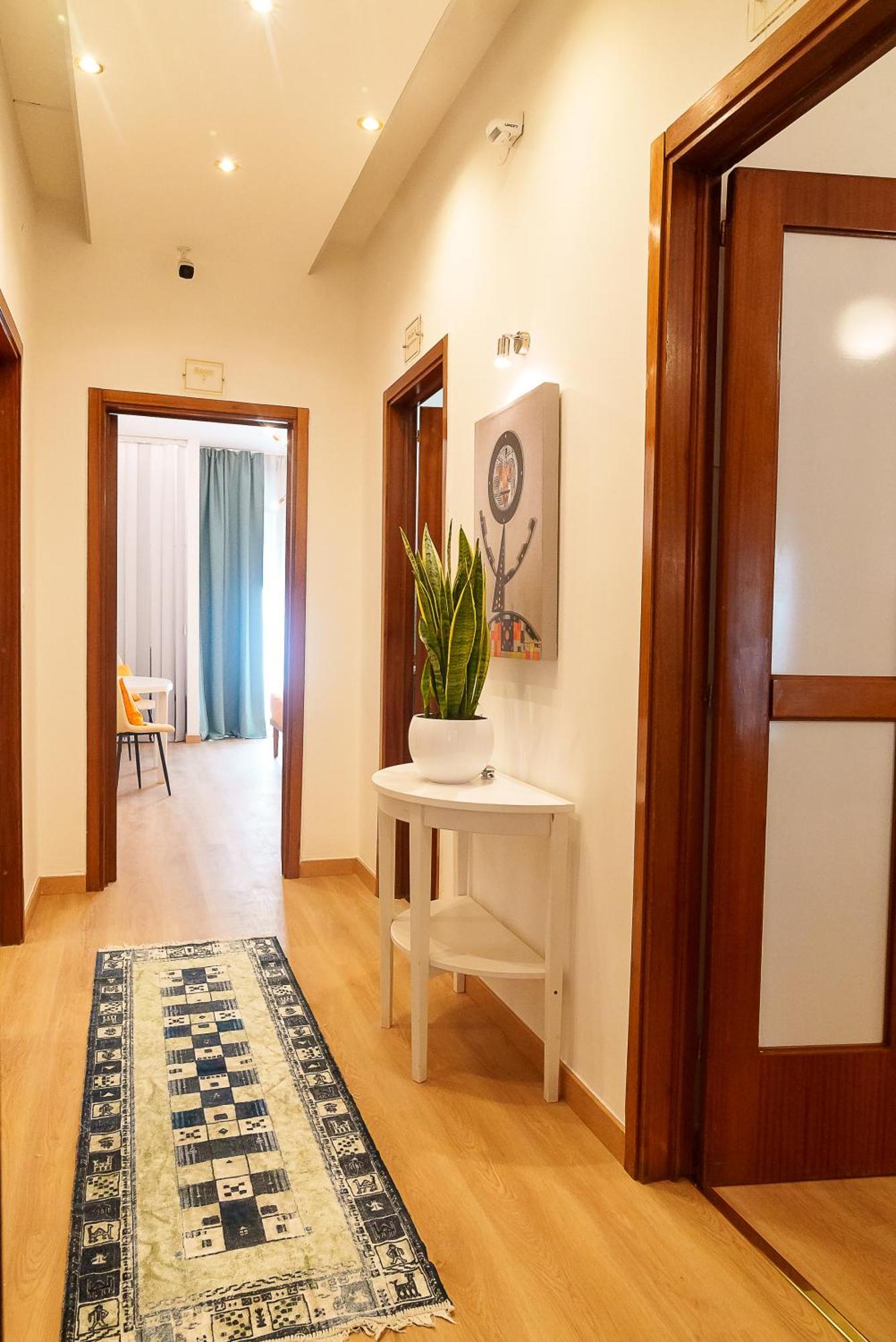Via Prospero Petroni 9 - Bari Stazione - Hotel ภายนอก รูปภาพ